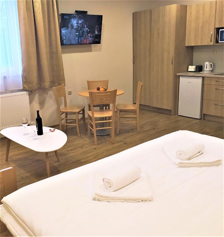 Penzion Adéla Rožnov pod Radhoštěm Extérieur photo