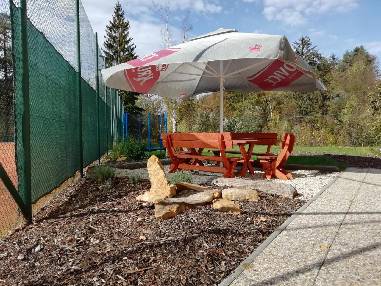 Penzion Adéla Rožnov pod Radhoštěm Extérieur photo